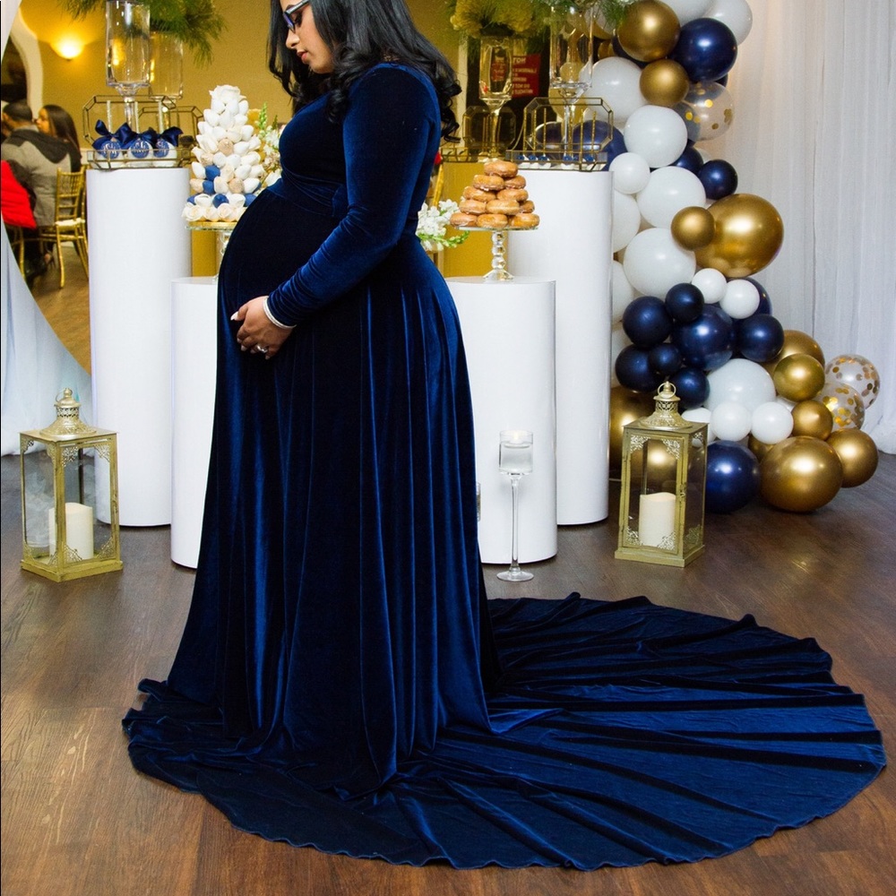 Wore once for my baby shower, will never wear again!In great condition Like new!